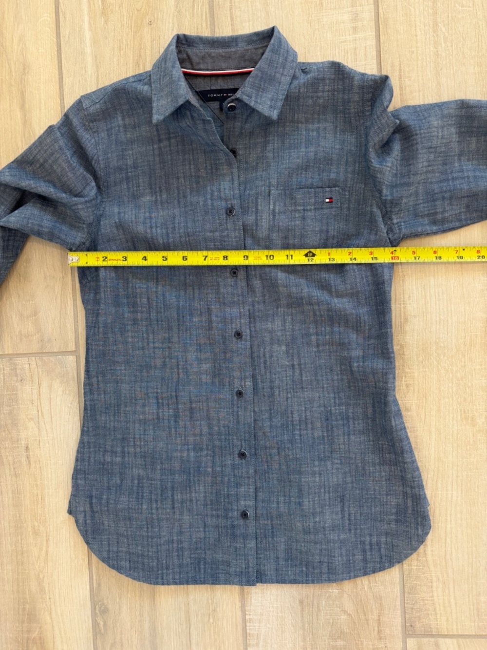 Tommy Hilfiger Blue Chambray Button Down Shirt - Women’s Size XS - Picture 8 of 10